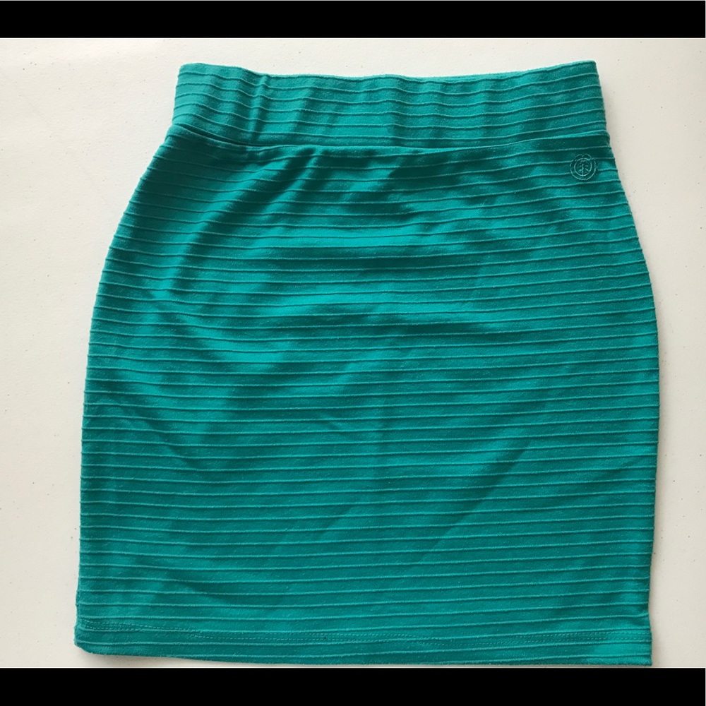 Element tube skirt